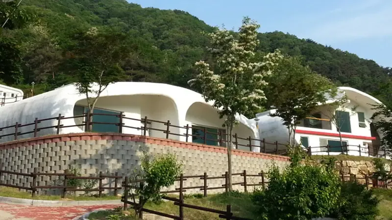 문경 문경새재자연휴양림 (문경새재 국민여가캠핑장·스머프마을)