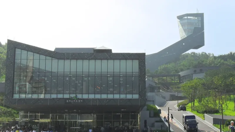 북서울꿈의숲 전망대 및 울창한 활엽수림 피톤치드 쉼터