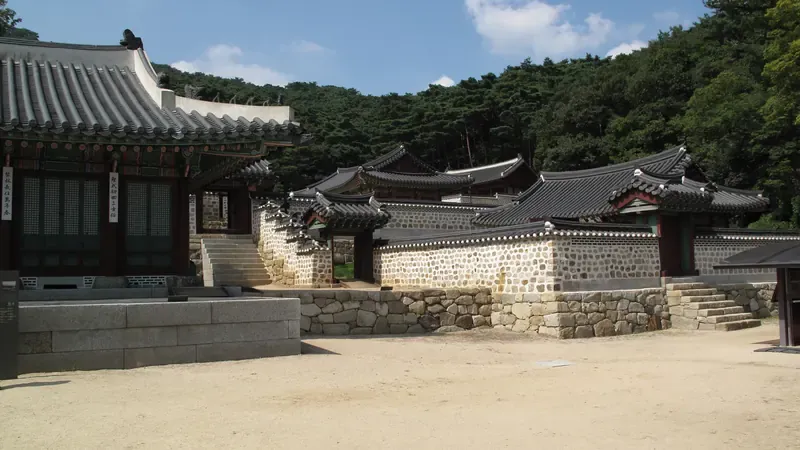 남한산성 행궁 진입로 및 평탄 무장애 유모차 보행로