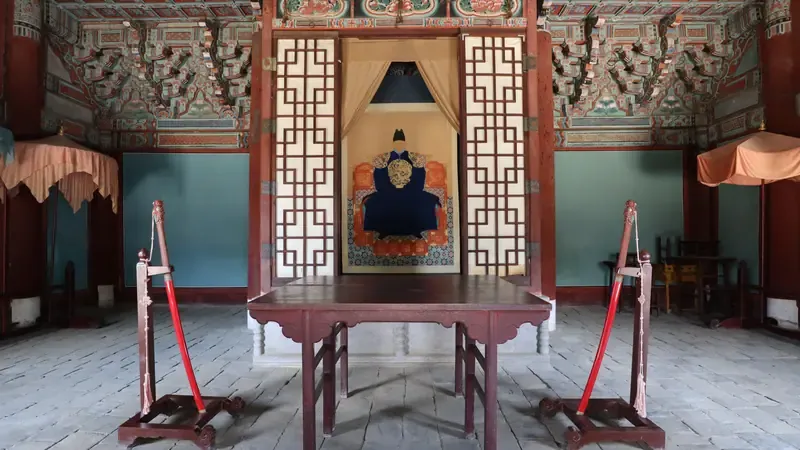 경기전 홍전문 앞 평탄 보행로 및 유모차길